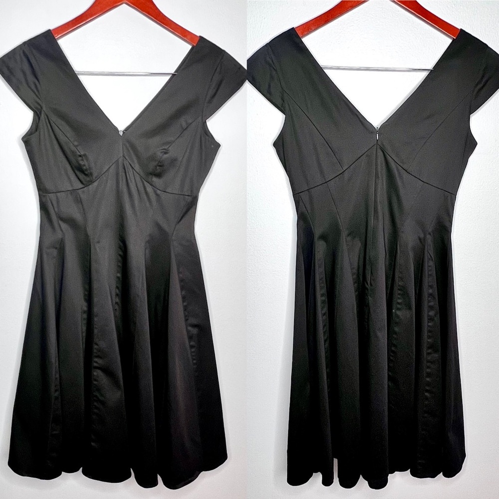 Calvin Klein Womens Fit n Flare Dress Size 6 Cap Sleeve VNeck VBack Dress Black